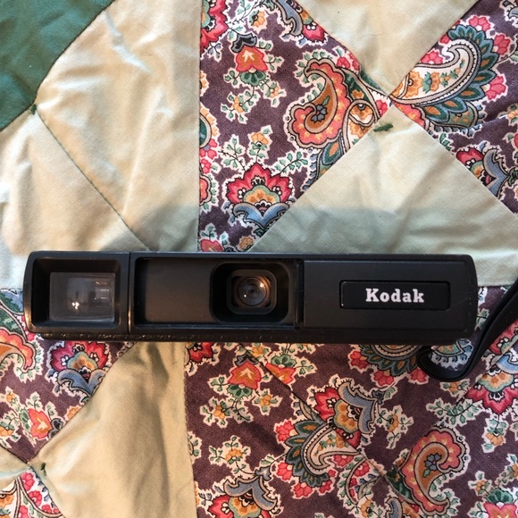 Vintage Kodak Pocket Instamatic 20 Camera - Picture 1 of 12